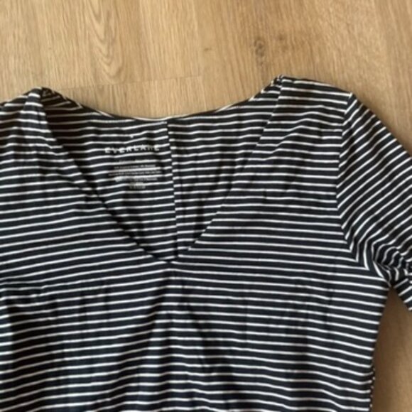 ** Everlane V-Neck Black And White Striped Bodysuit Medium - Picture 6 of 7